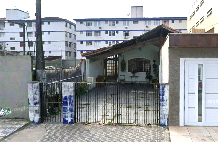 Casa em Praia Grande - SP